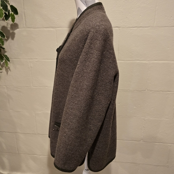 Vintage BOOS Pure New Wool Jacket With Edelweiss Embroidery Brown Size 46. - Picture 2 of 16